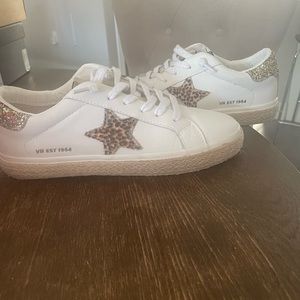 New vintage Havana tennis shoes